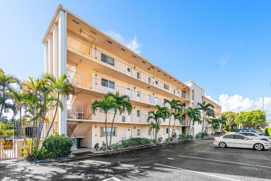 698 NE Spanish River Boulevard 0140, Boca Raton Unit: 0140