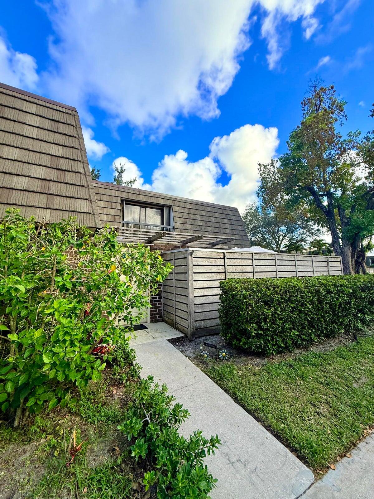 903 9th Terrace, Palm Beach Gardens