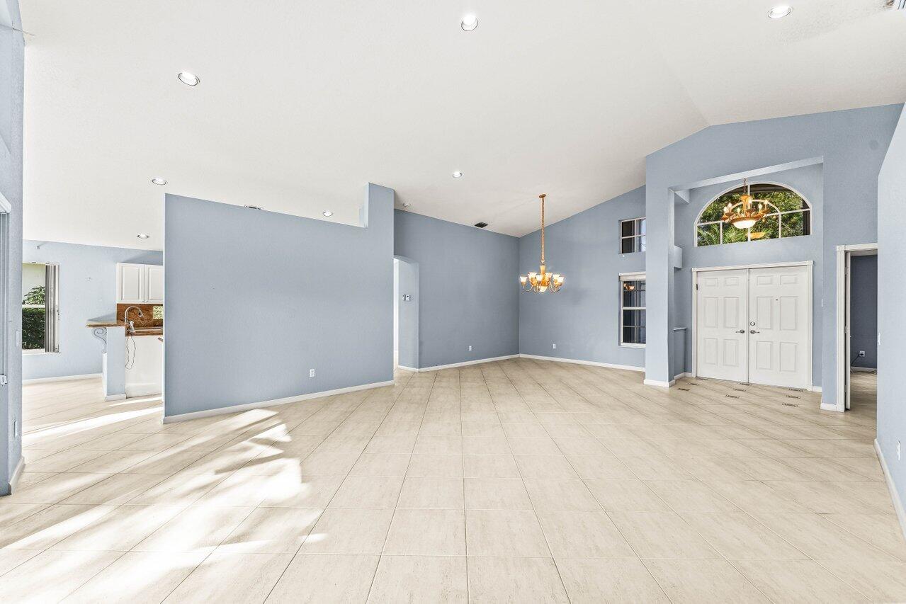 11518 Pamplona Boulevard