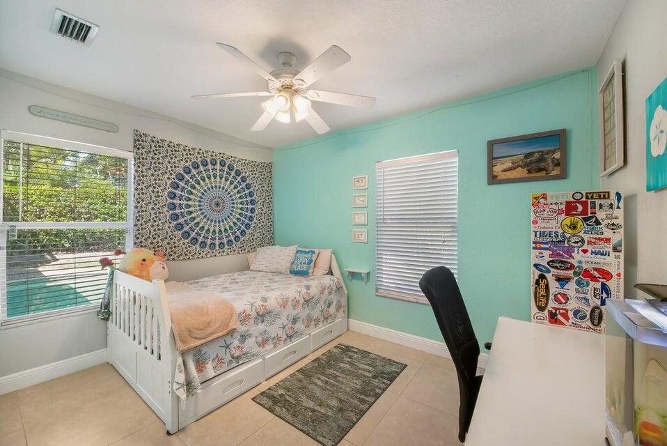 2220 W Pineridge Court, Delray Beach