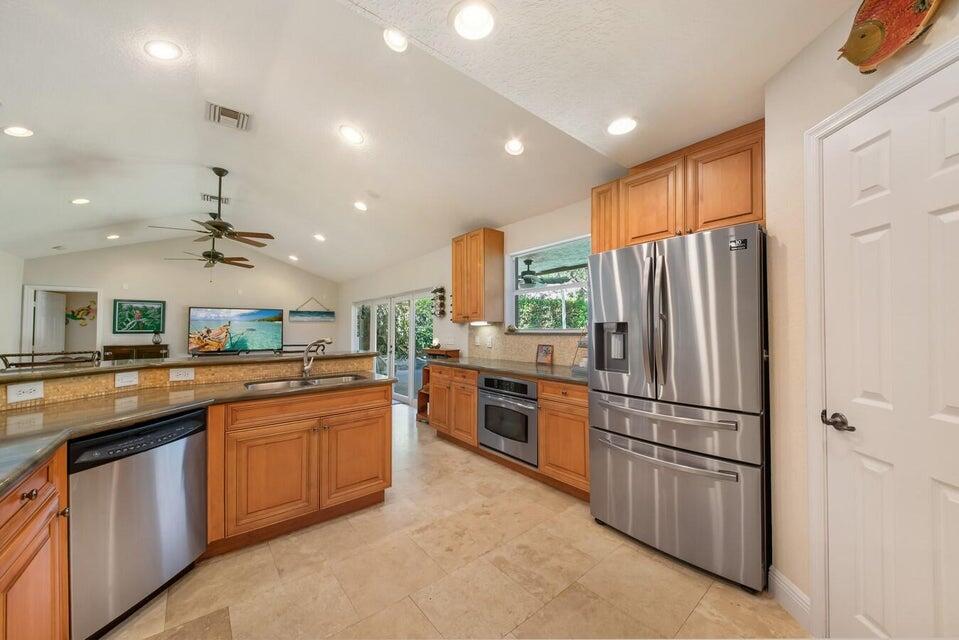 2220 W Pineridge Court, Delray Beach