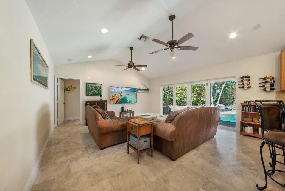 2220 W Pineridge Court, Delray Beach