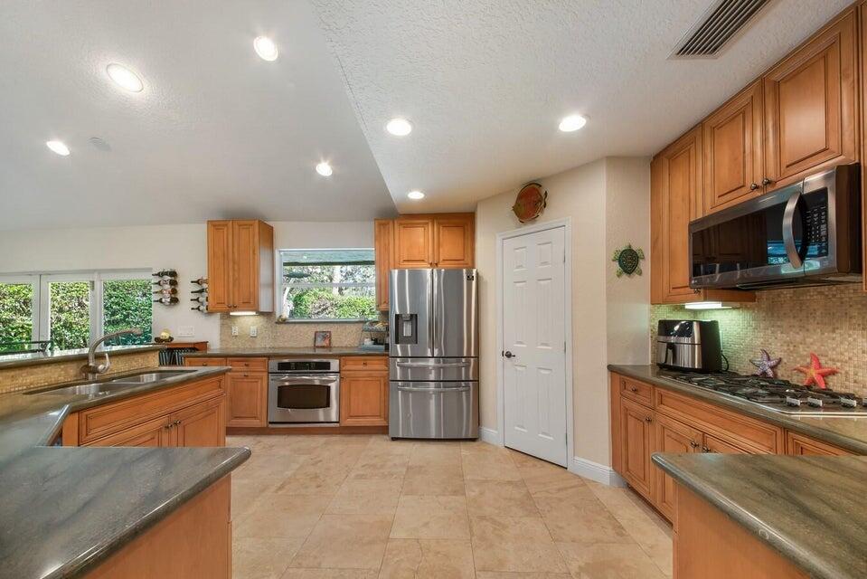 2220 W Pineridge Court, Delray Beach