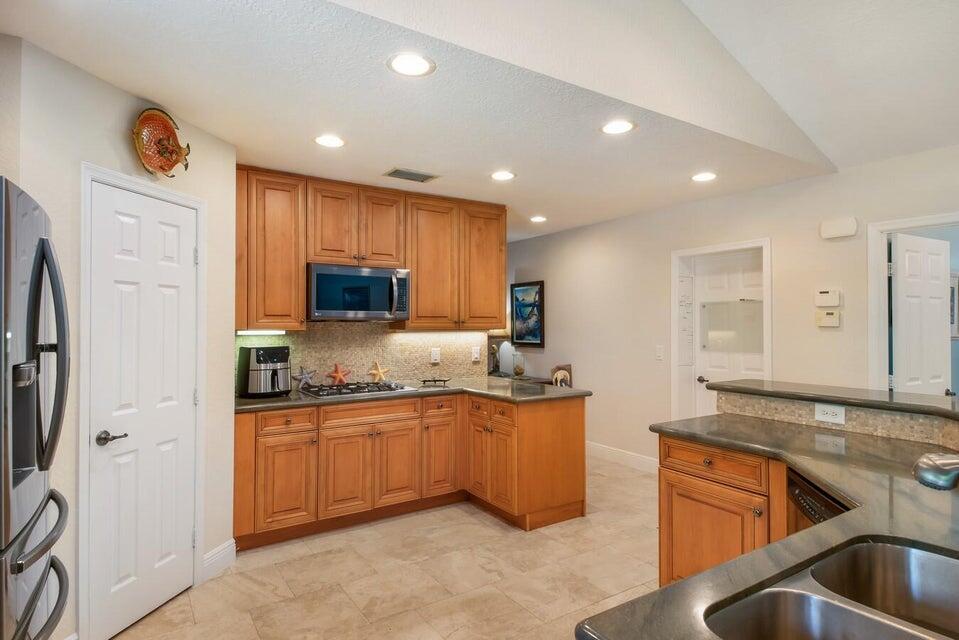 2220 W Pineridge Court, Delray Beach