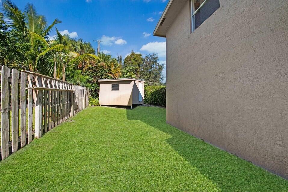 2220 W Pineridge Court, Delray Beach