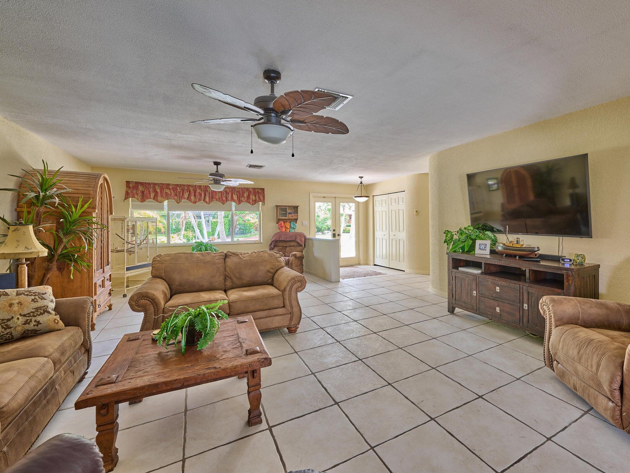 2810 NE 48th Court, Lighthouse Point