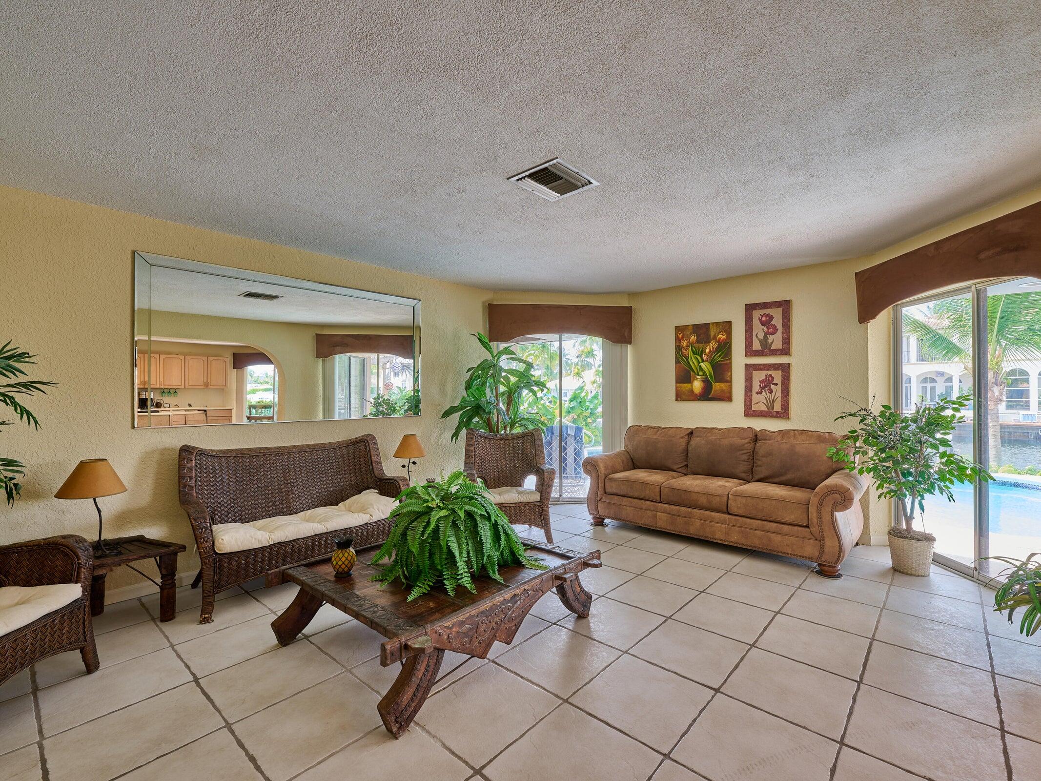 2810 NE 48th Court, Lighthouse Point