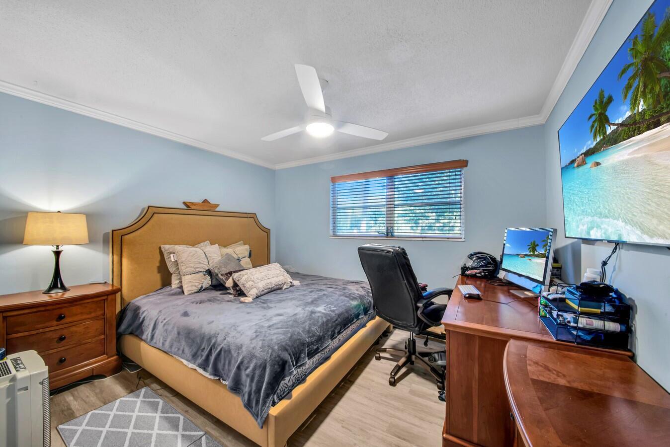 11424 165th Road N