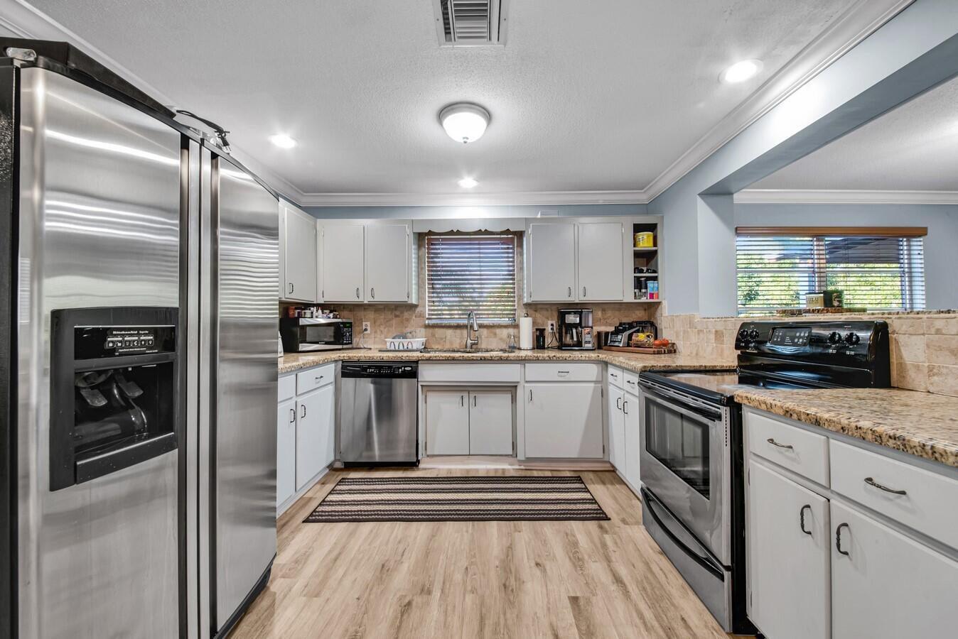 11424 165th Road N