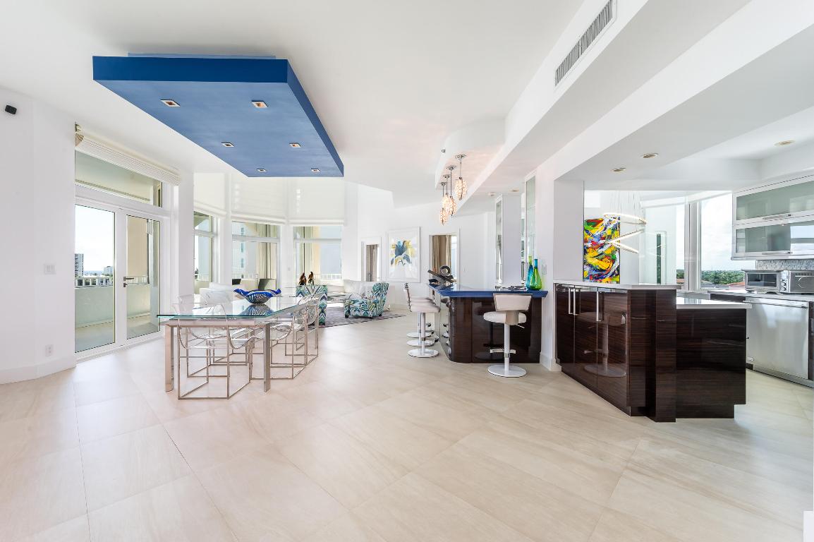 300 SE 5th Avenue 8140