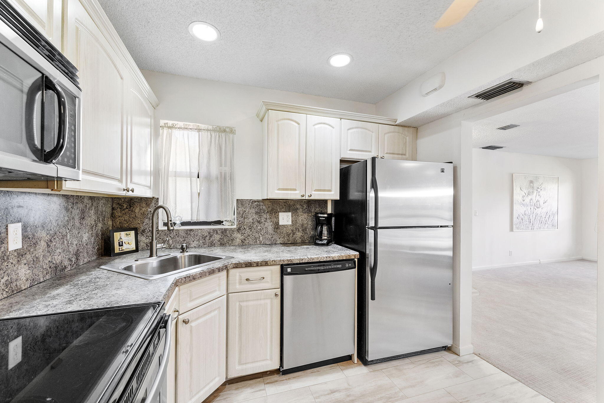 3993 Carambola Circle N 2998