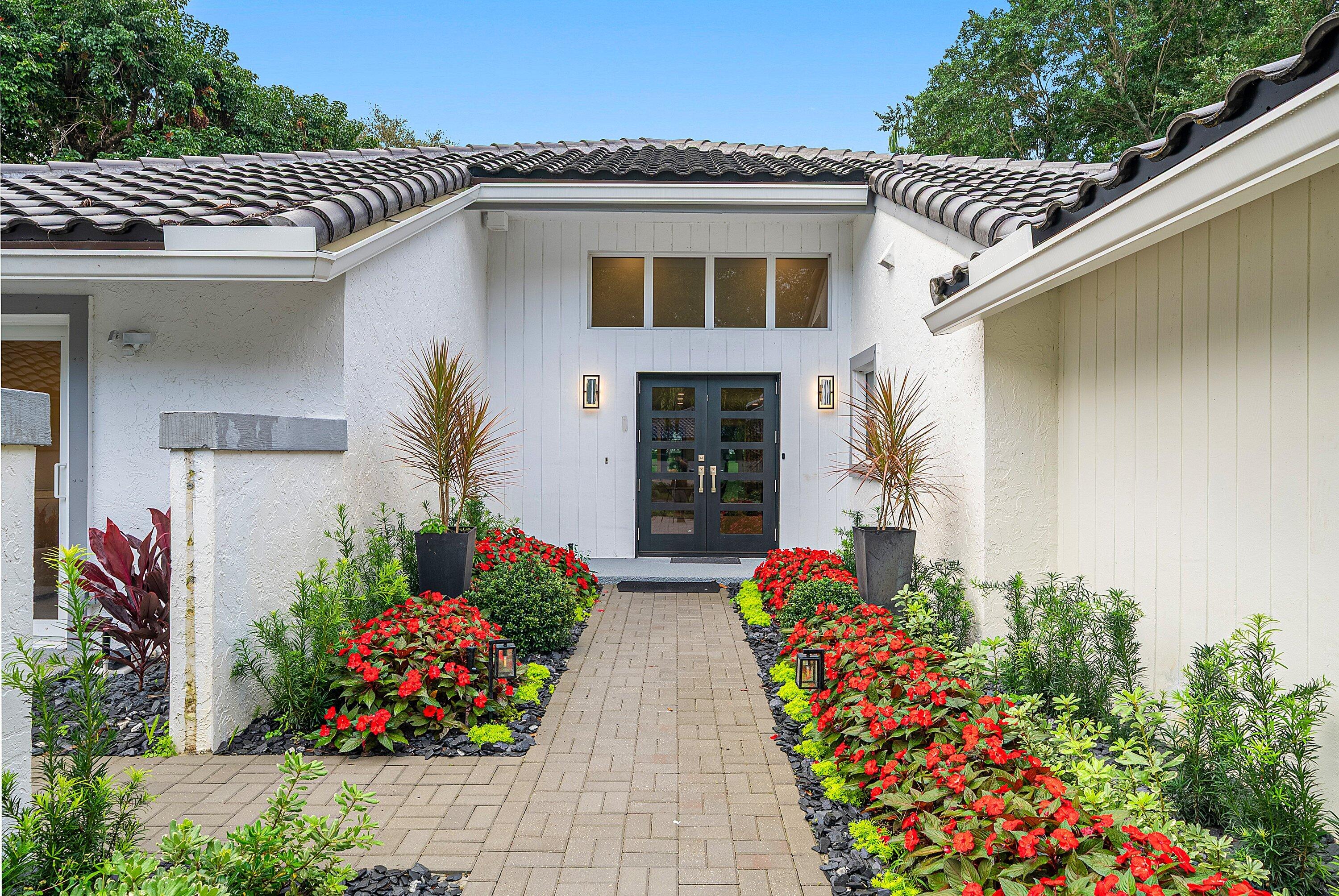 24 Oaks Lane, Boynton Beach