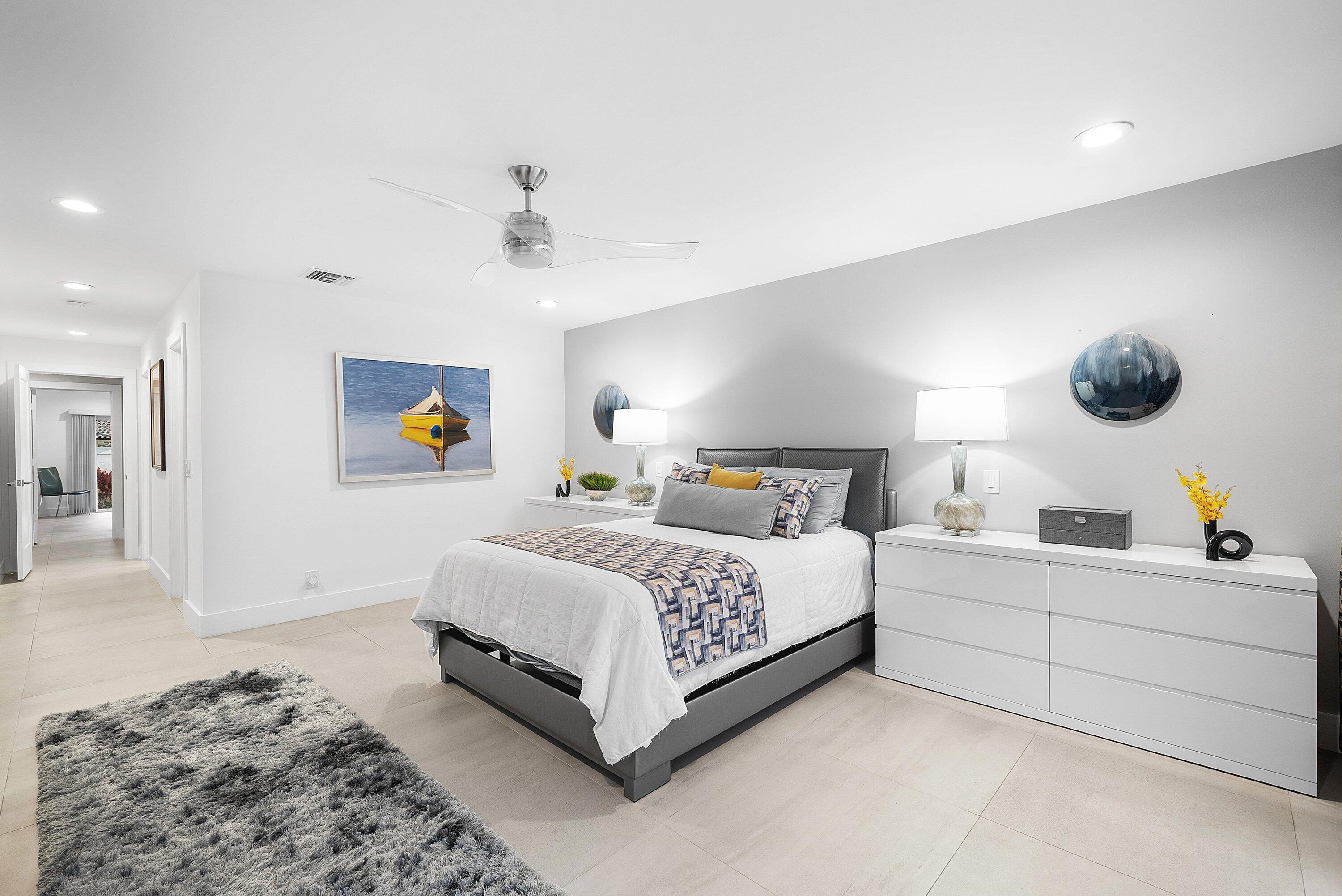 24 Oaks Lane, Boynton Beach