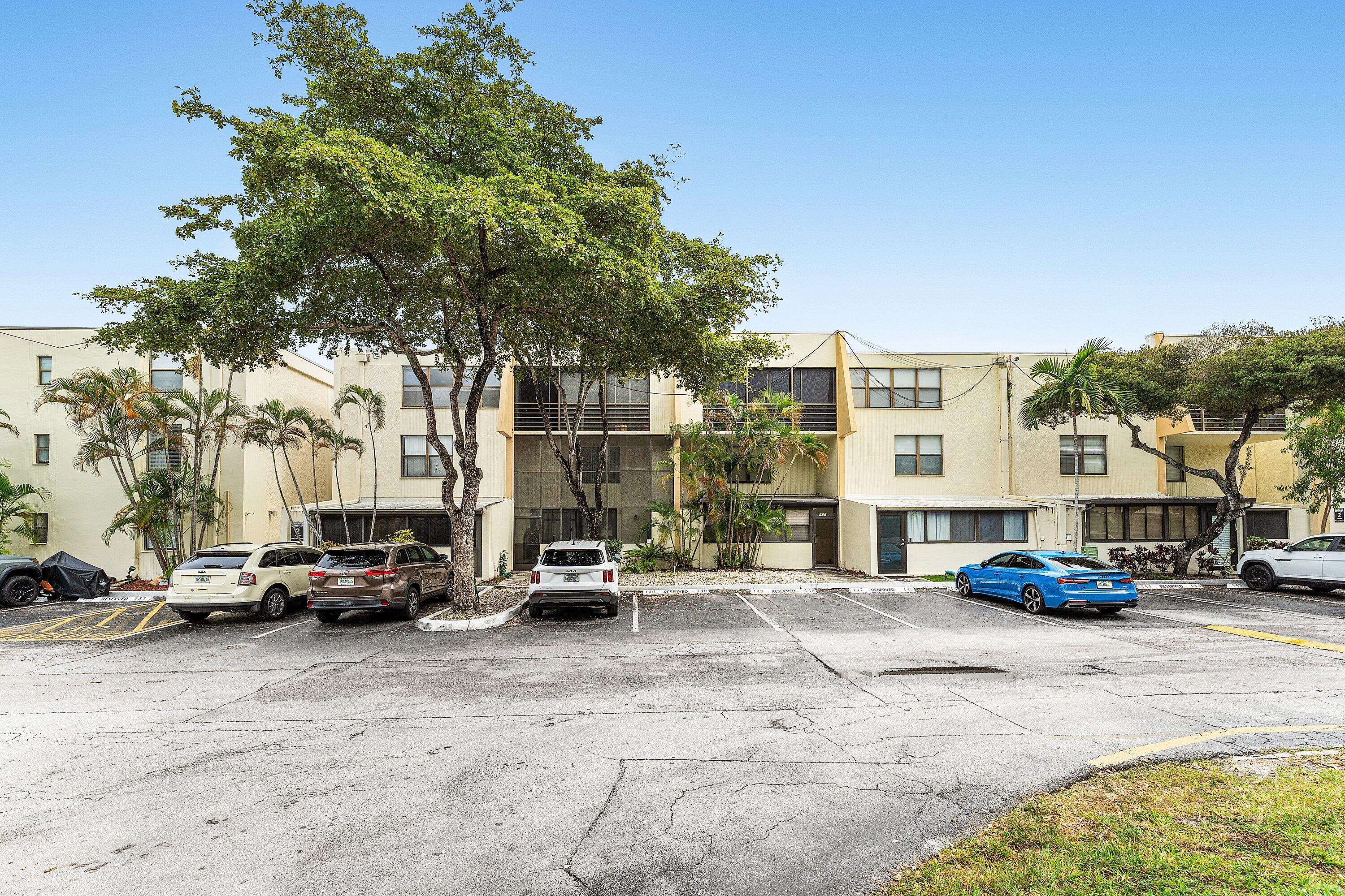 20200 W Country Club Drive Ph-20, Aventura Unit: Ph-20