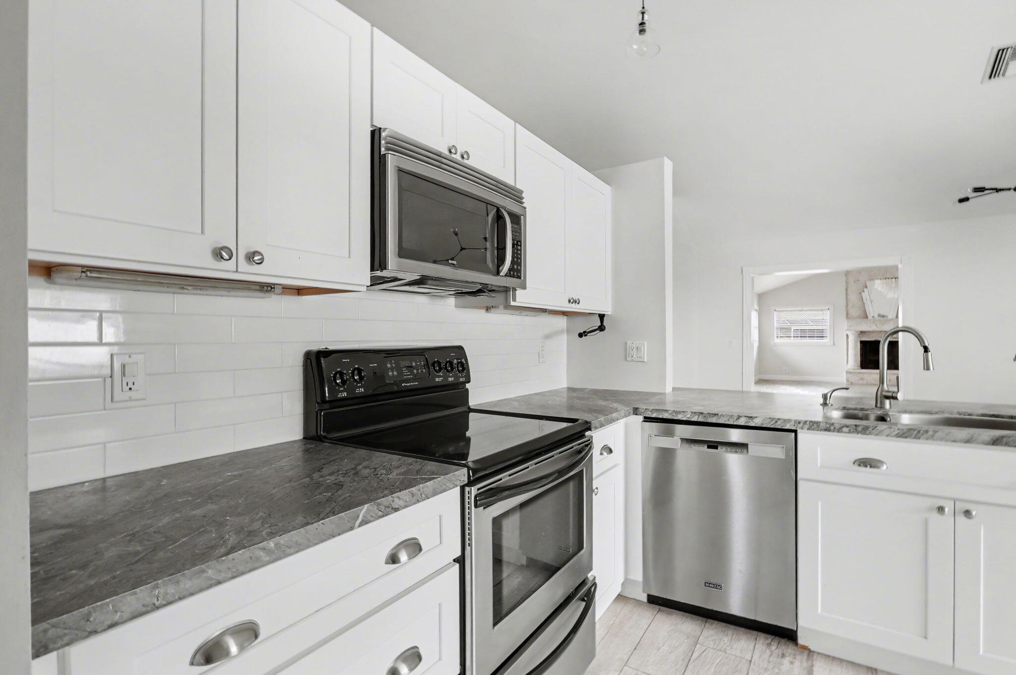 9208 Sun Pointe Drive, Boynton Beach