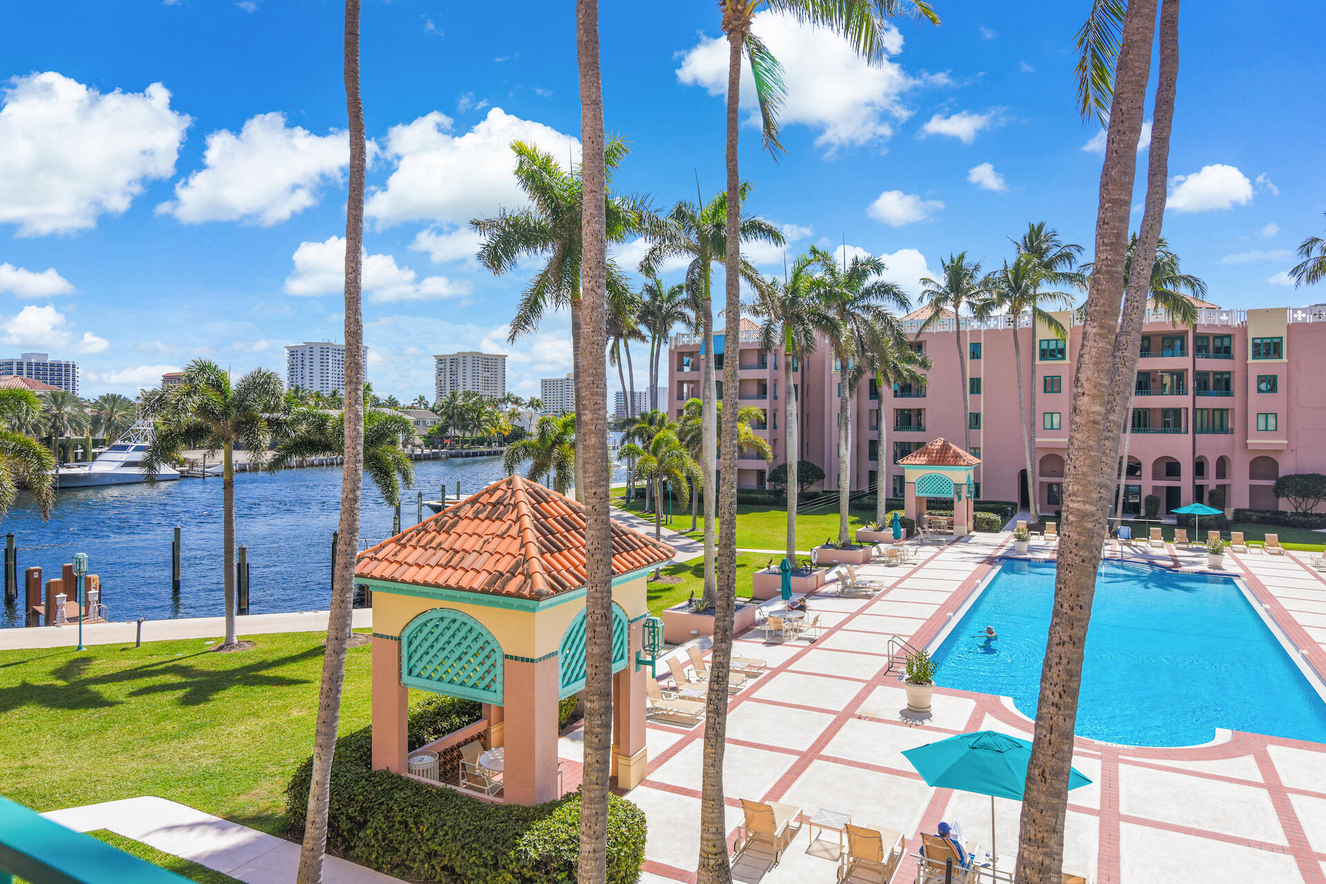 100 SE 5th Avenue 305