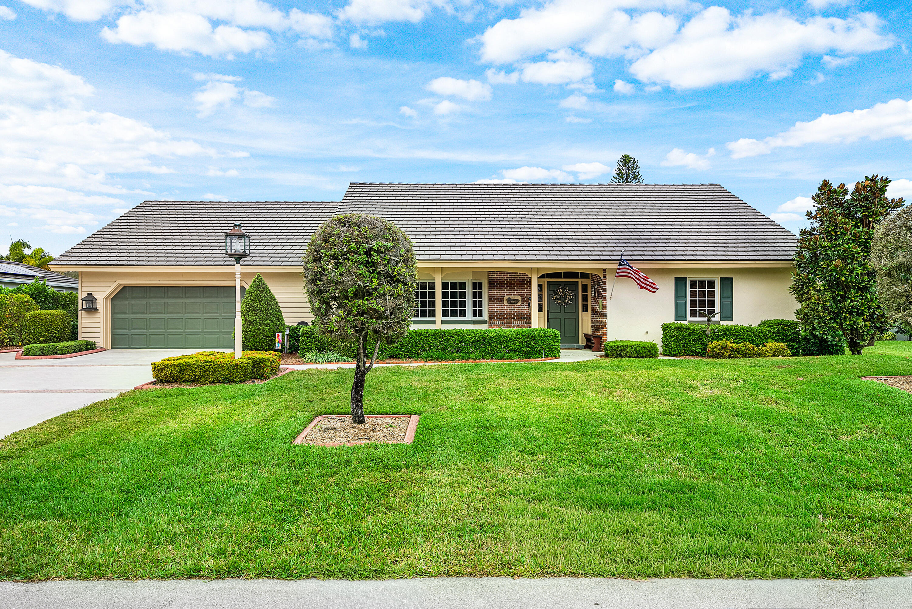 420 Muirfield Drive