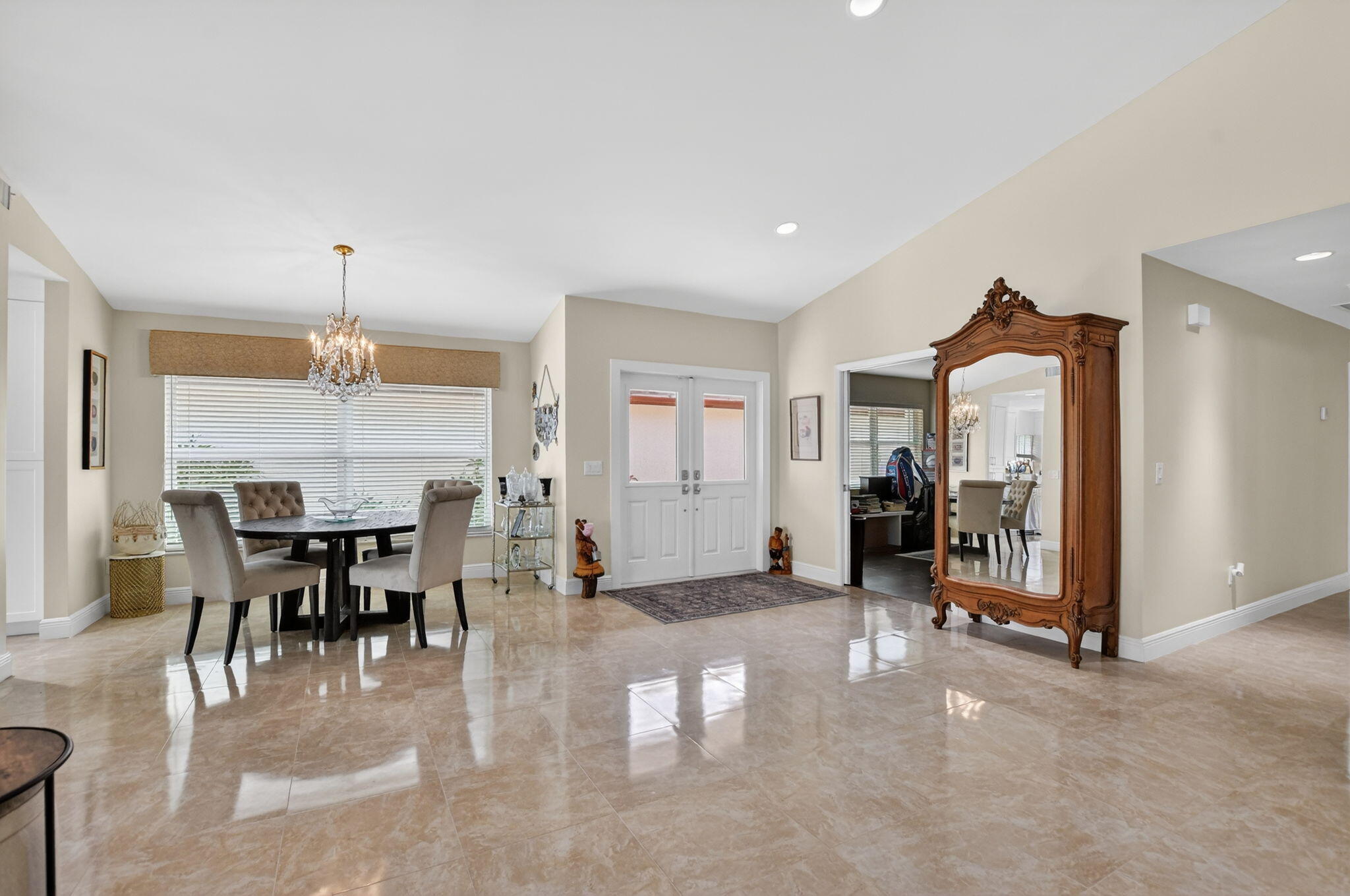 11270 Clover Leaf Circle