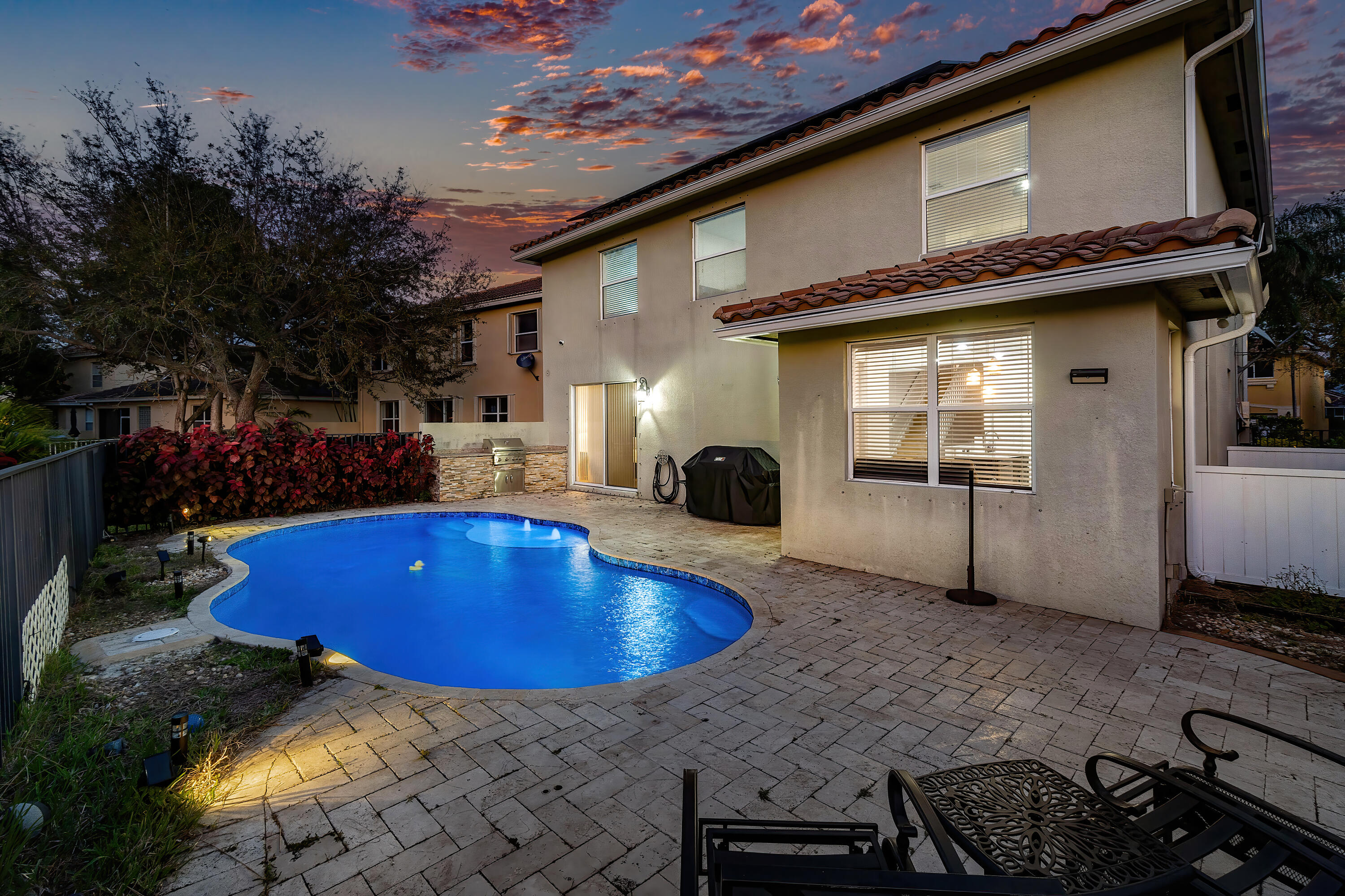 853 Gazetta Way