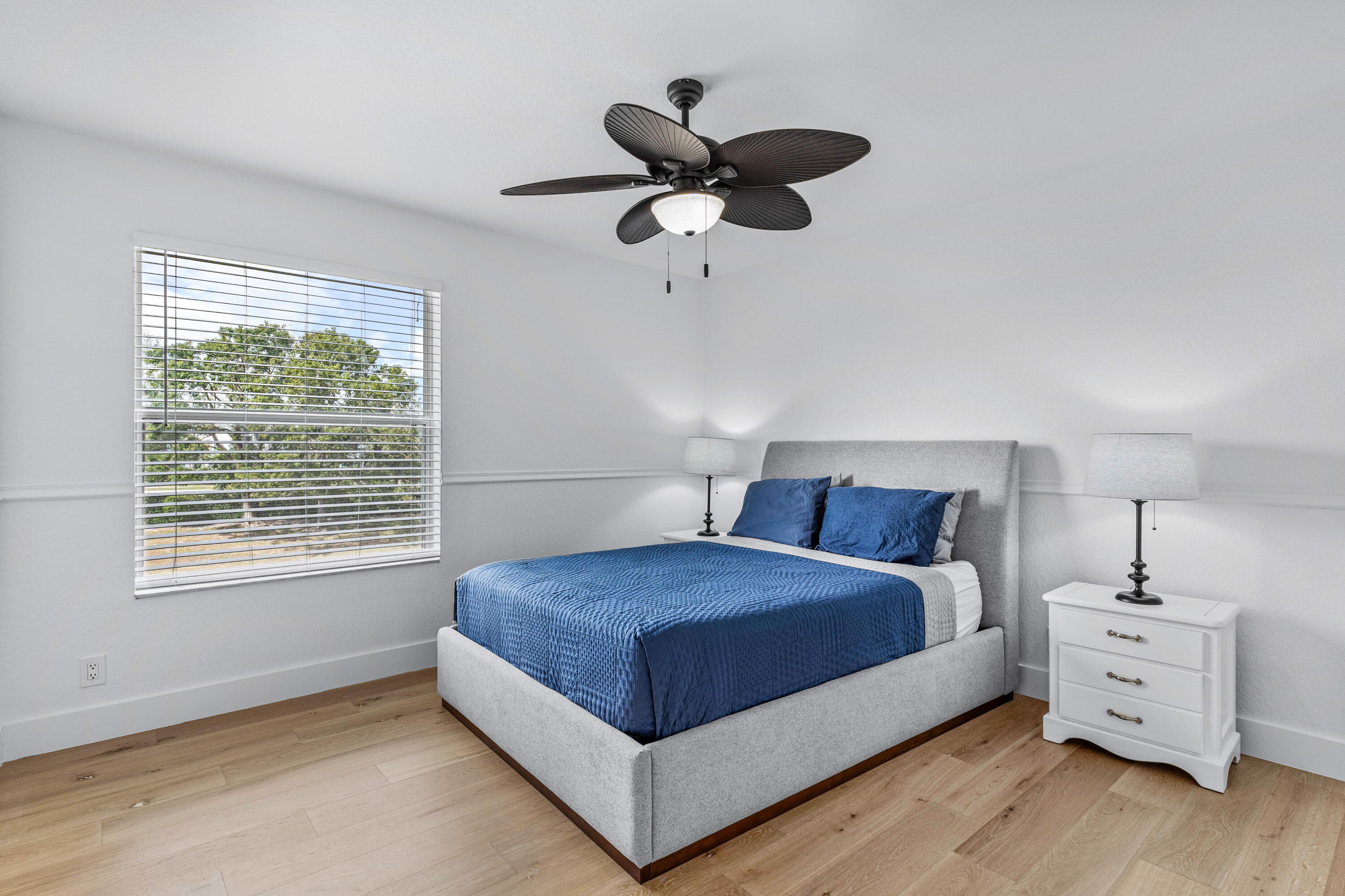 853 Gazetta Way