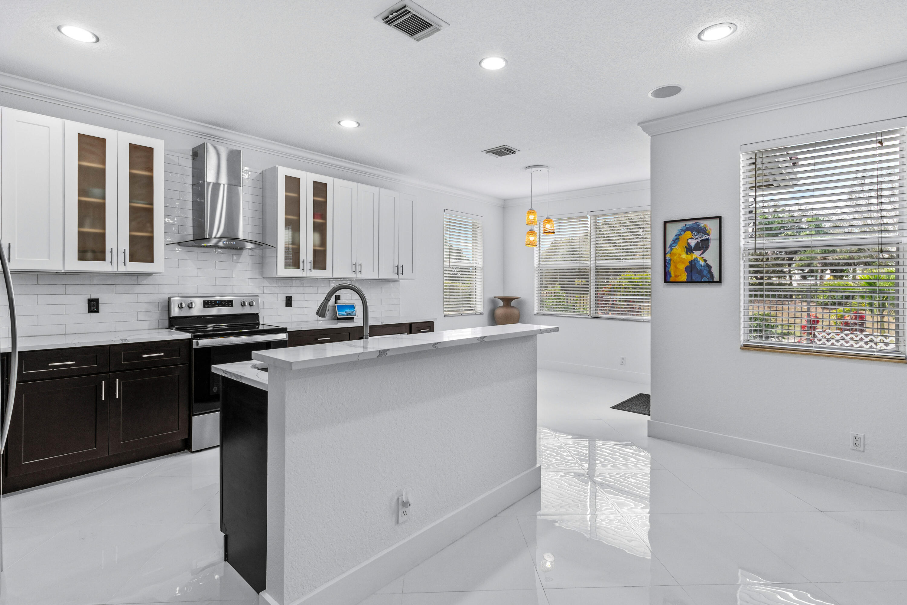 853 Gazetta Way