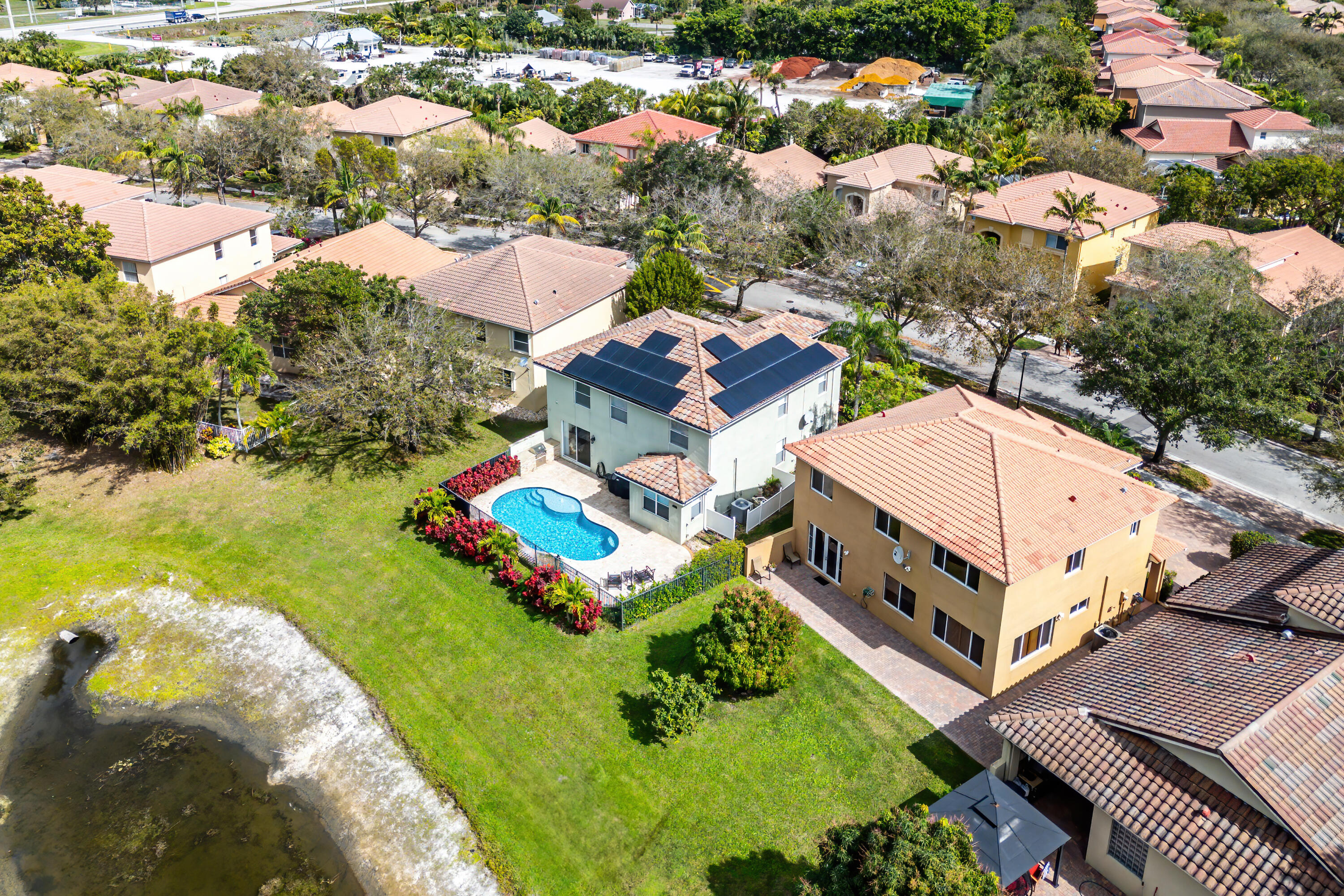 853 Gazetta Way