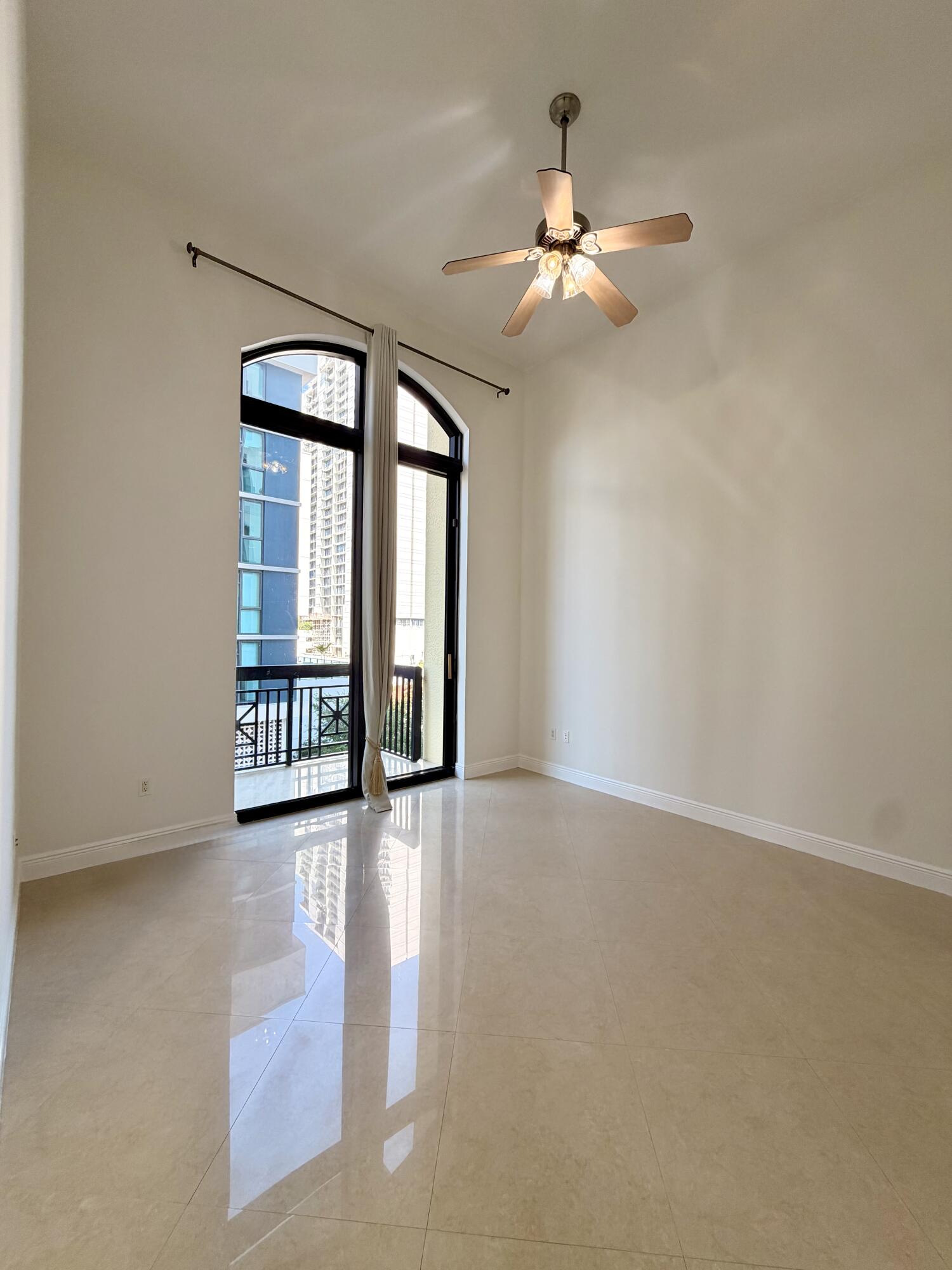 701 S Olive Avenue 315