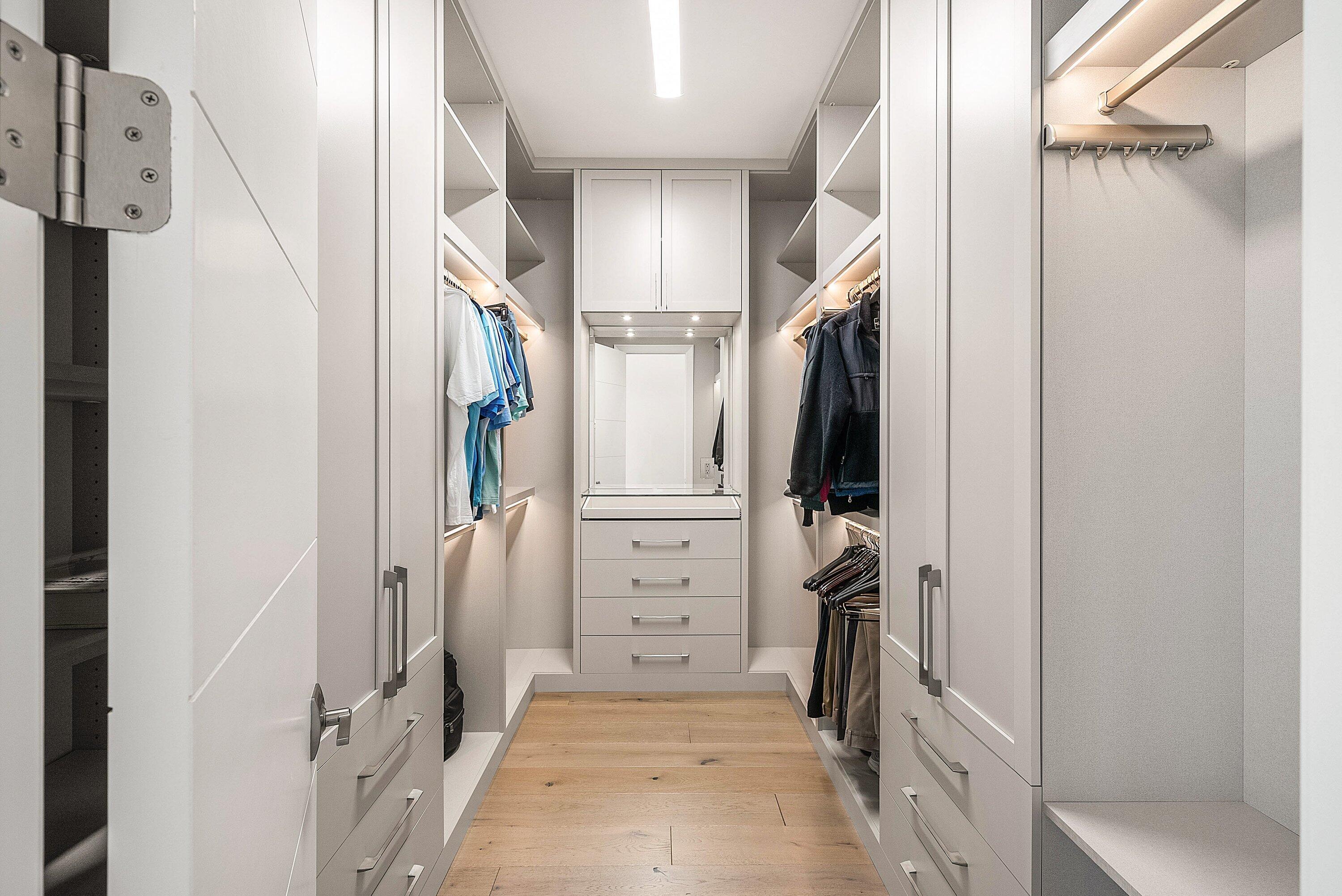 17135 Abruzzo Avenue