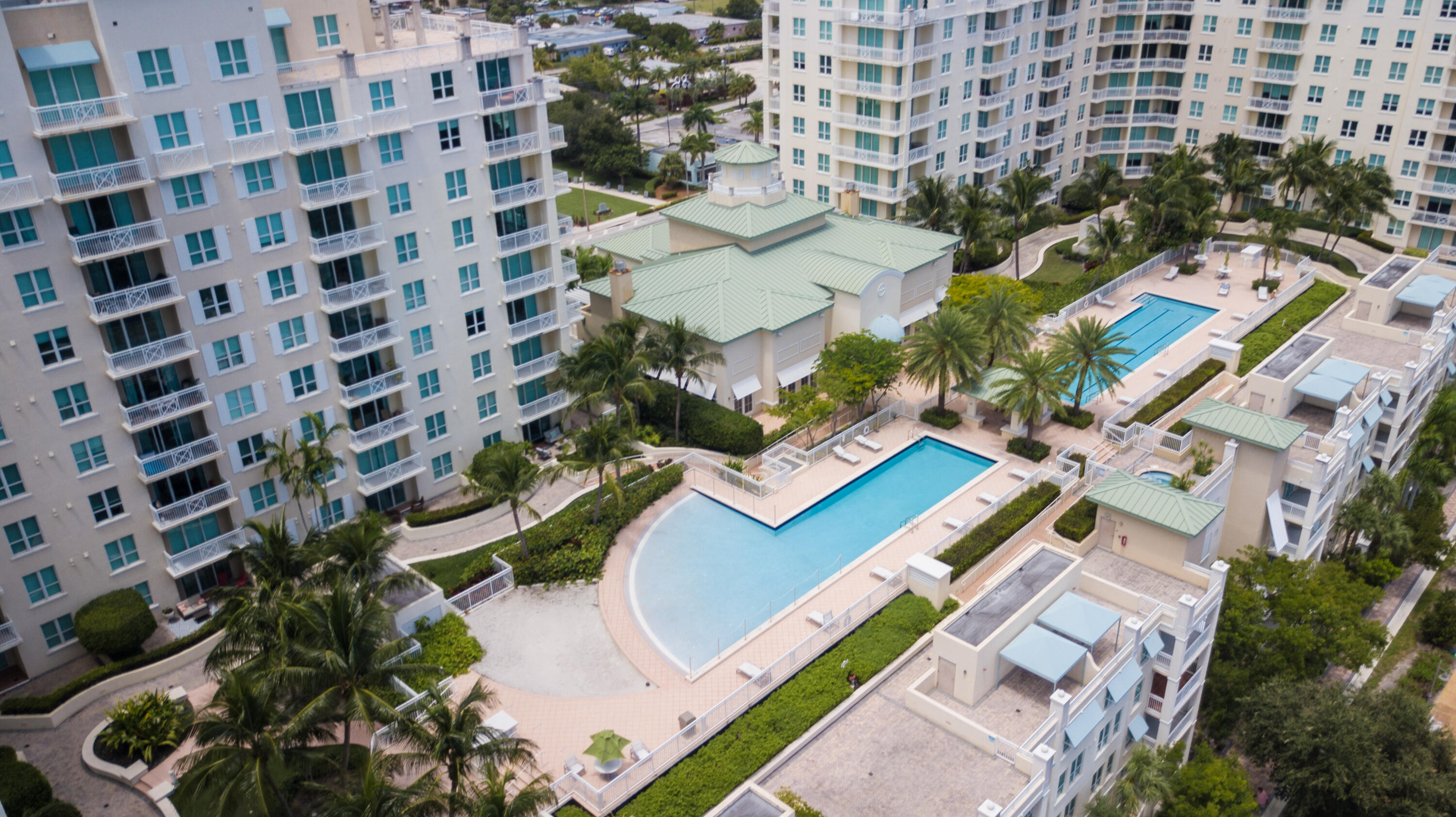 400 N Federal Highway 308n