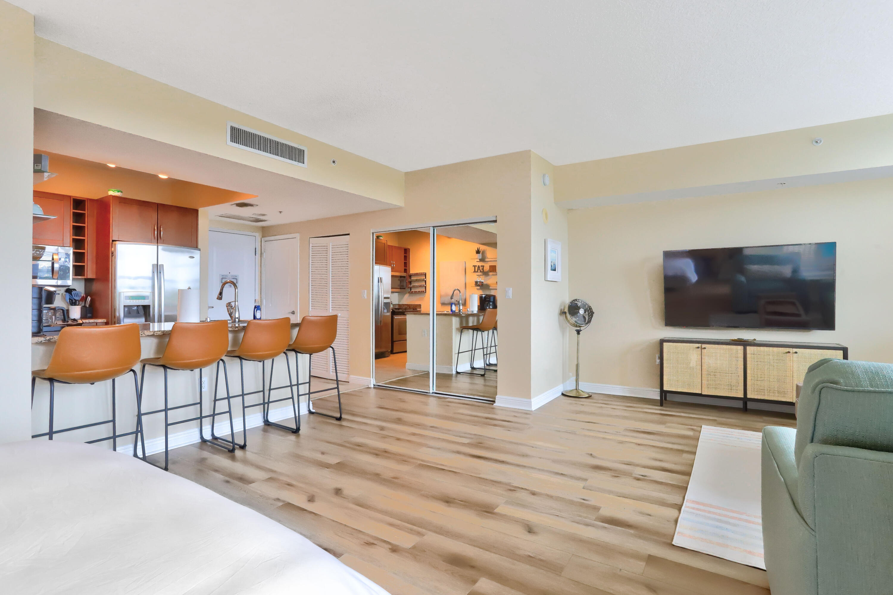 400 N Federal Highway 308n