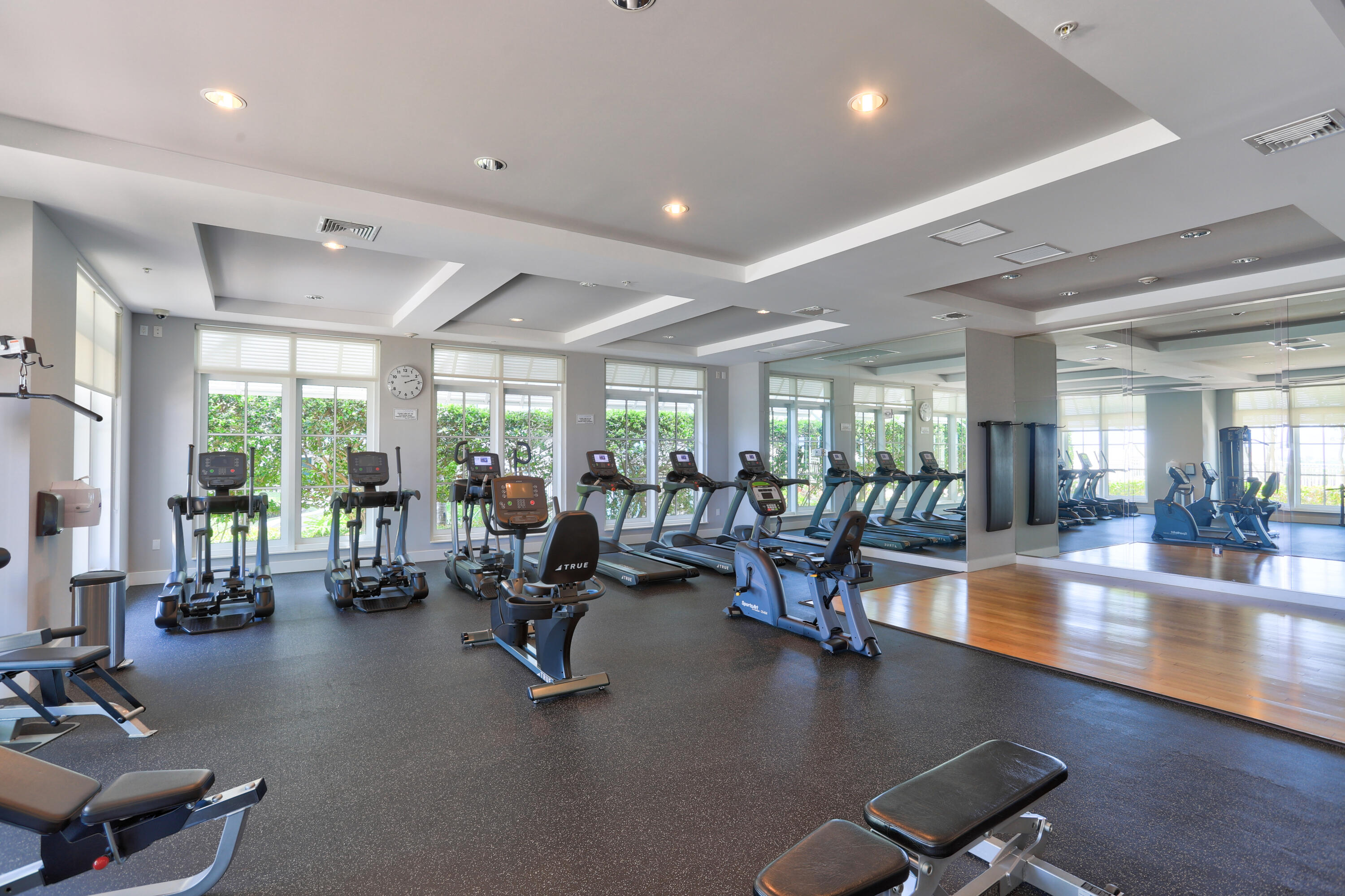 400 N Federal Highway 308n