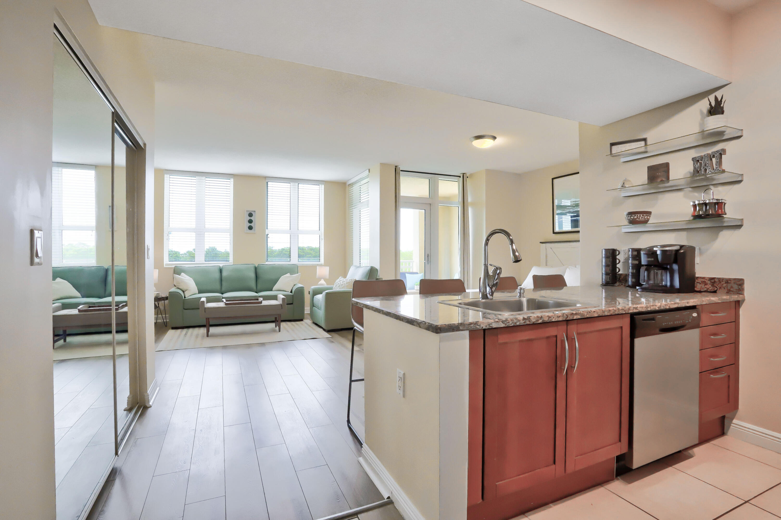 400 N Federal Highway 308n