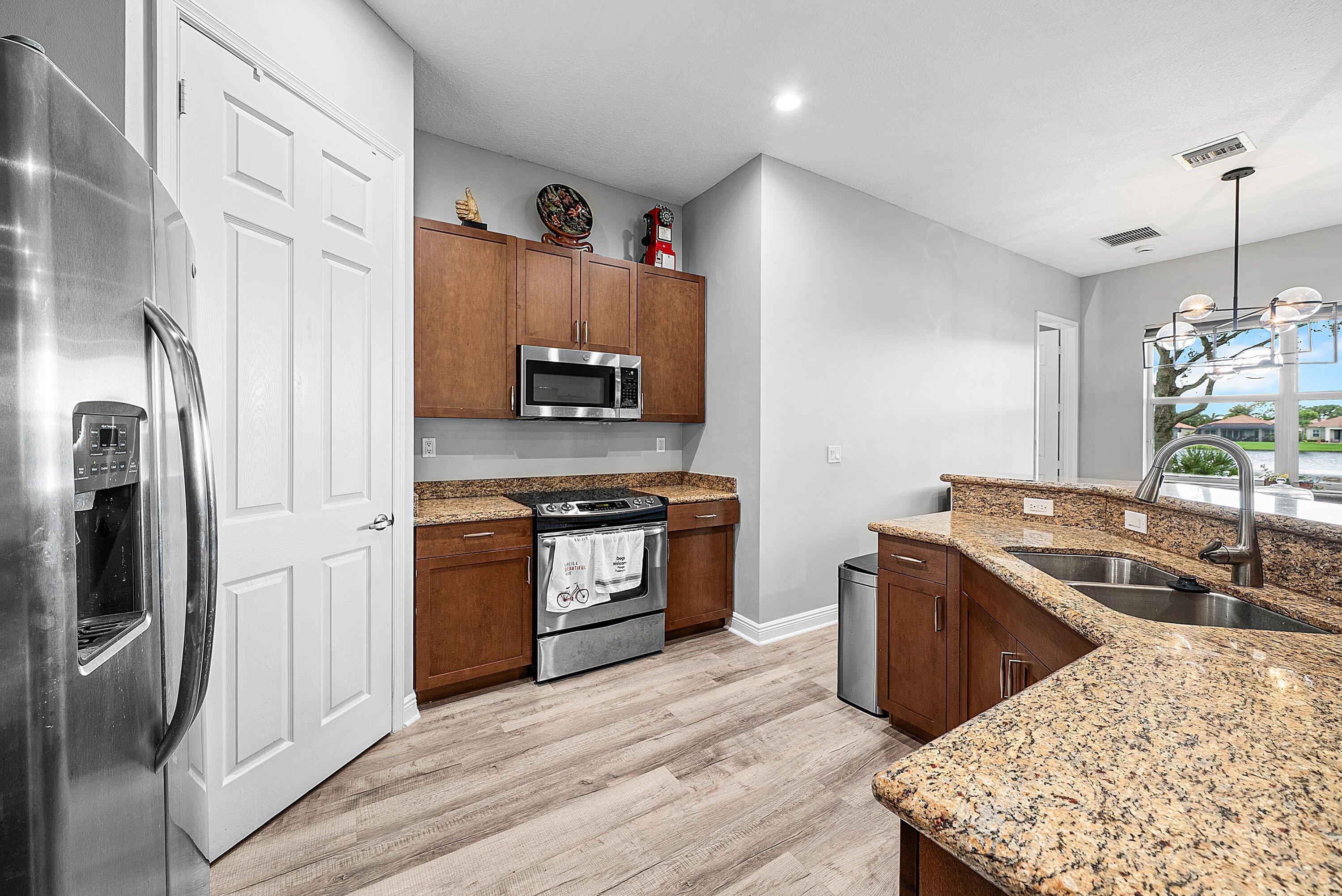 14841 Strand Lane