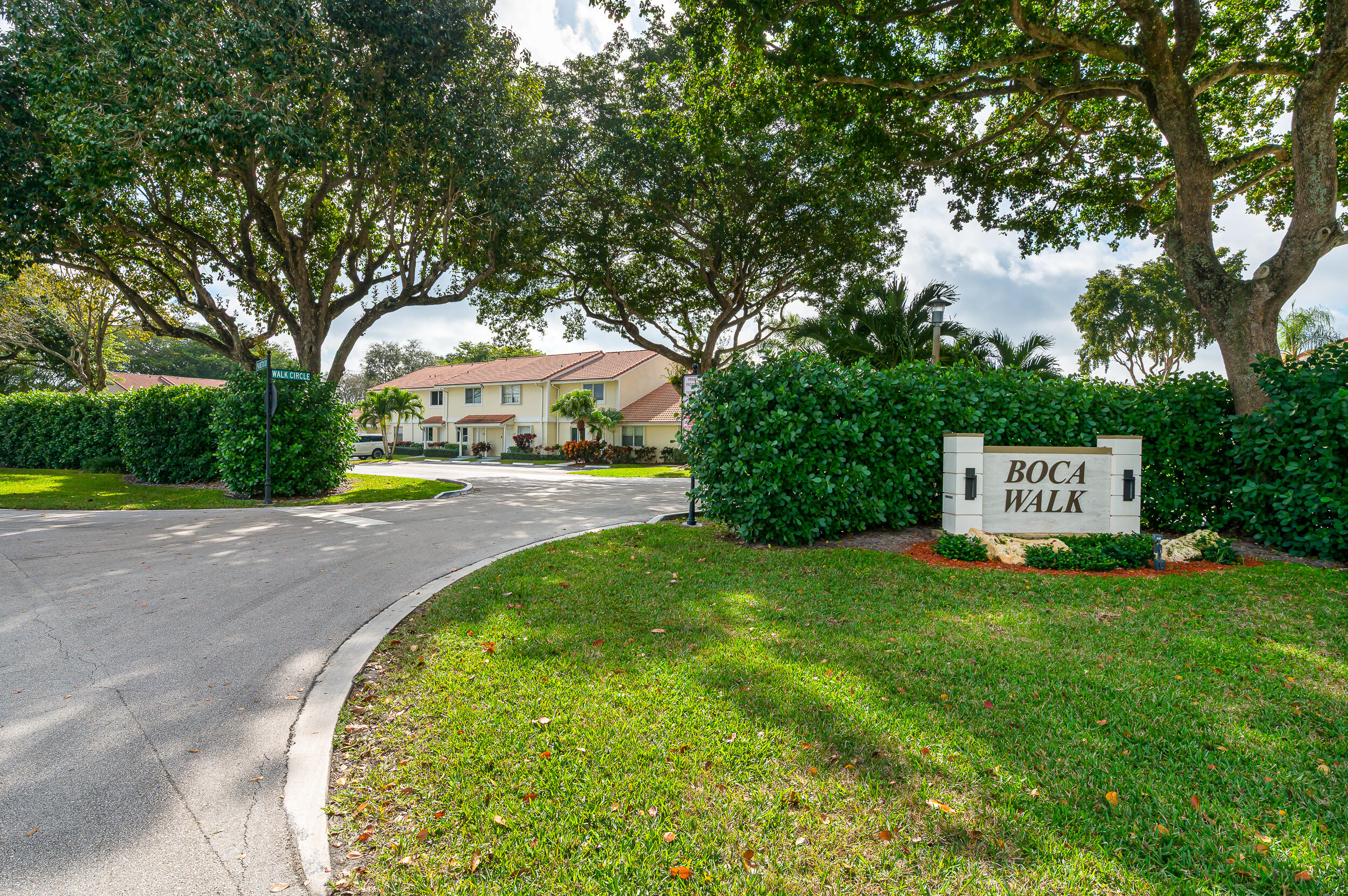 6269 Walk Circle
