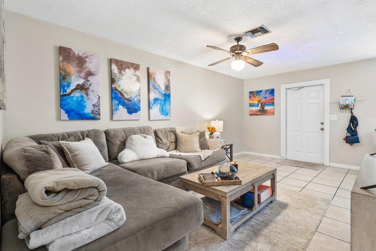 1040 Miami Boulevard 1,2,3