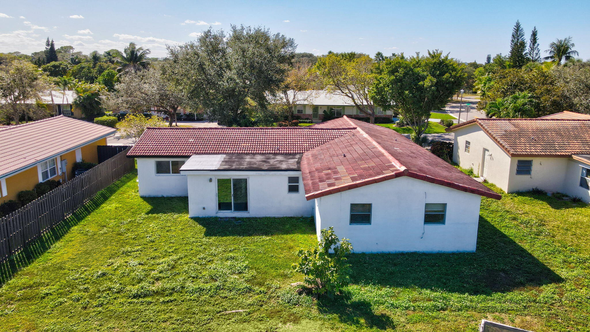 4005 NW 76th Avenue