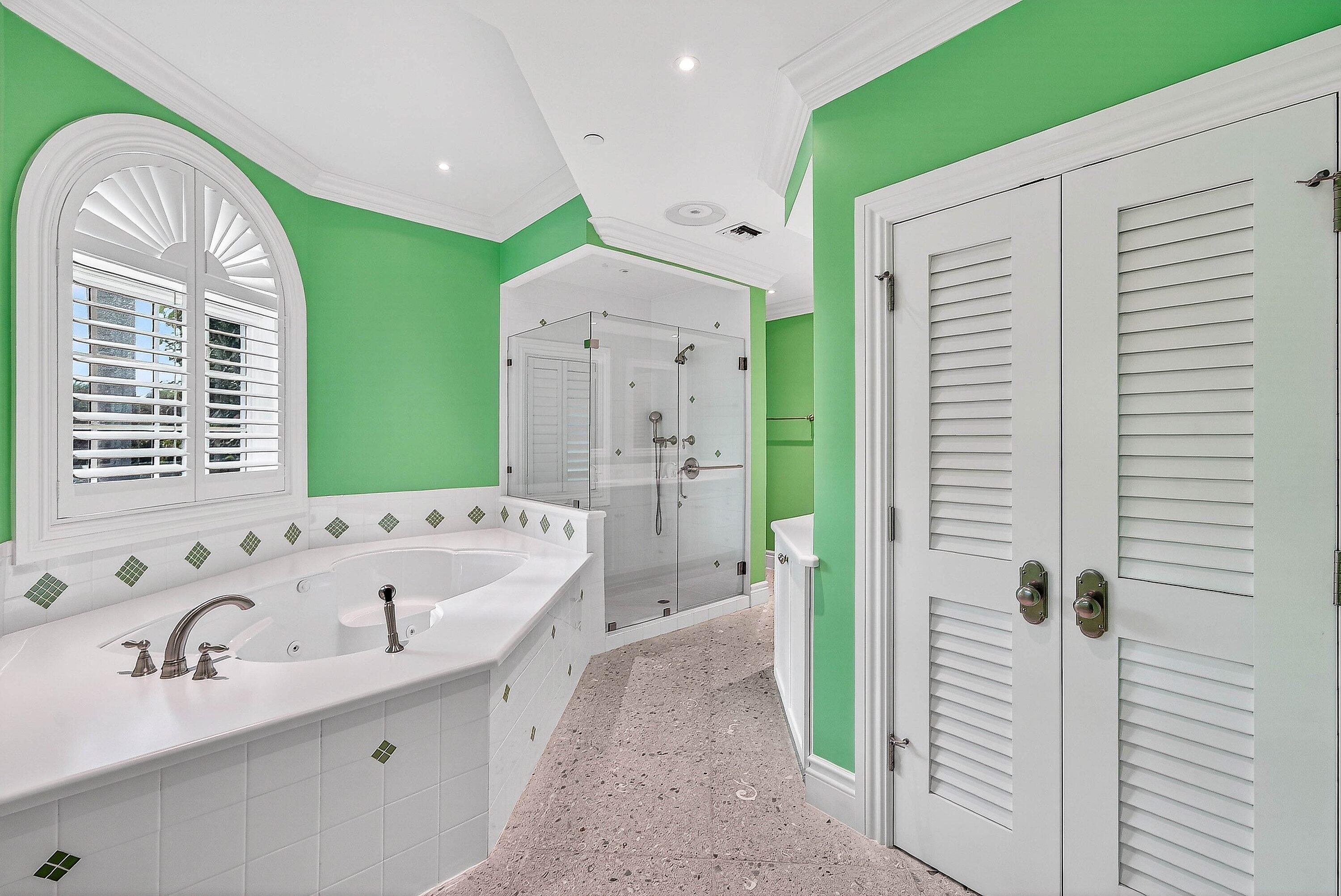 720 N Ocean Boulevard