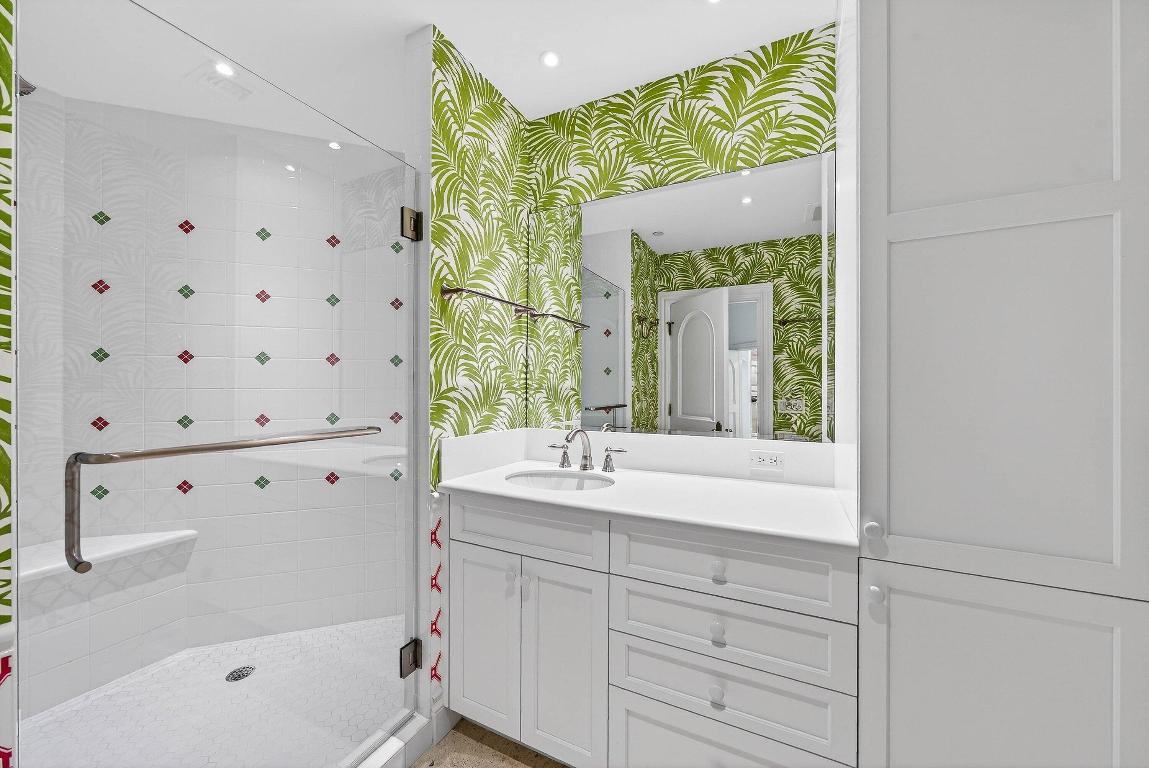 720 N Ocean Boulevard