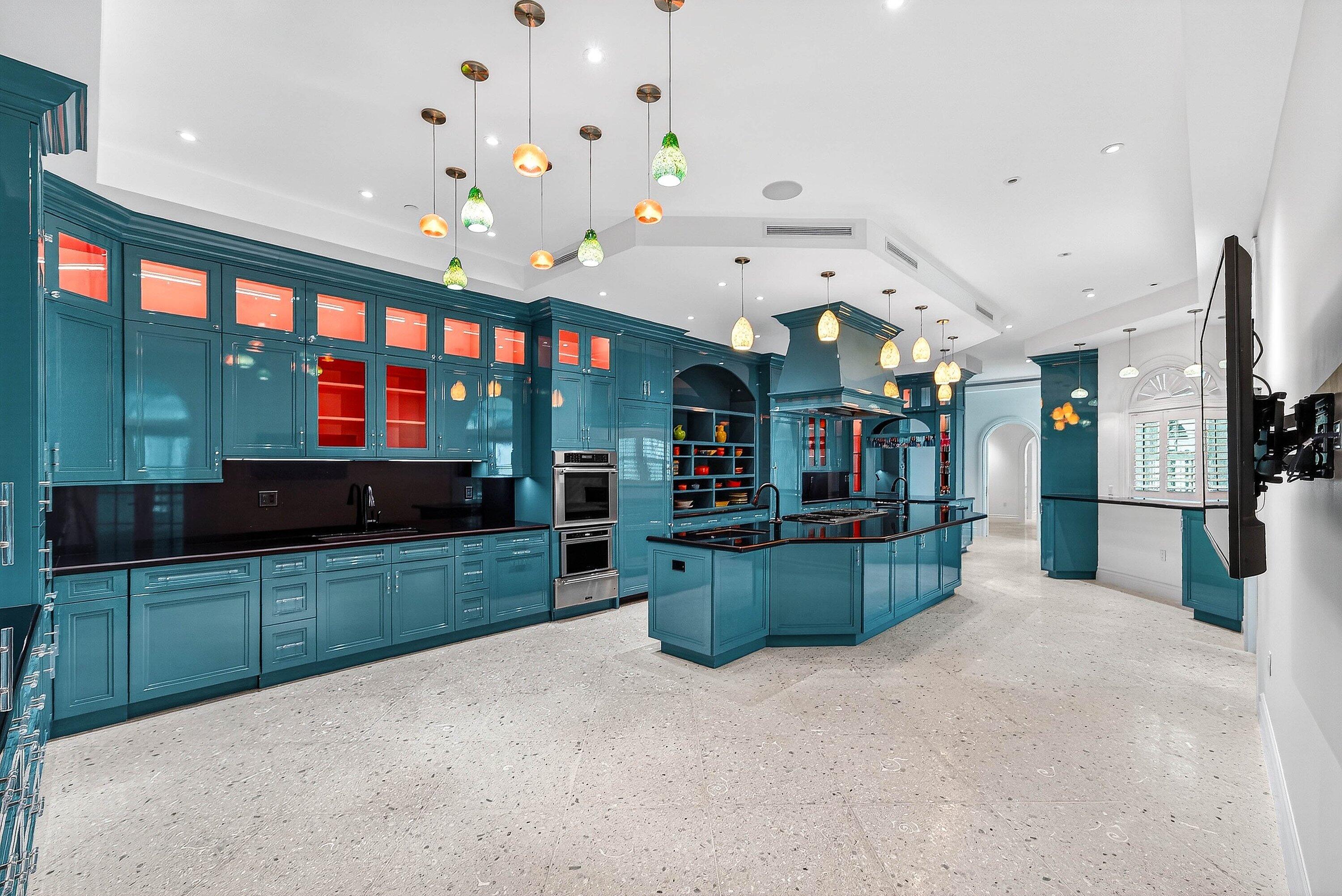 720 N Ocean Boulevard