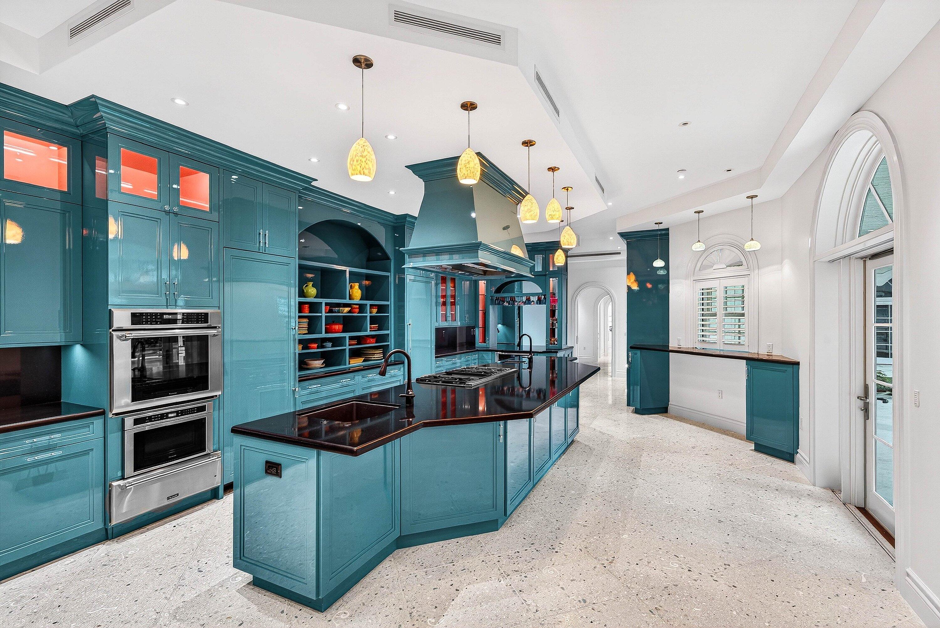 720 N Ocean Boulevard