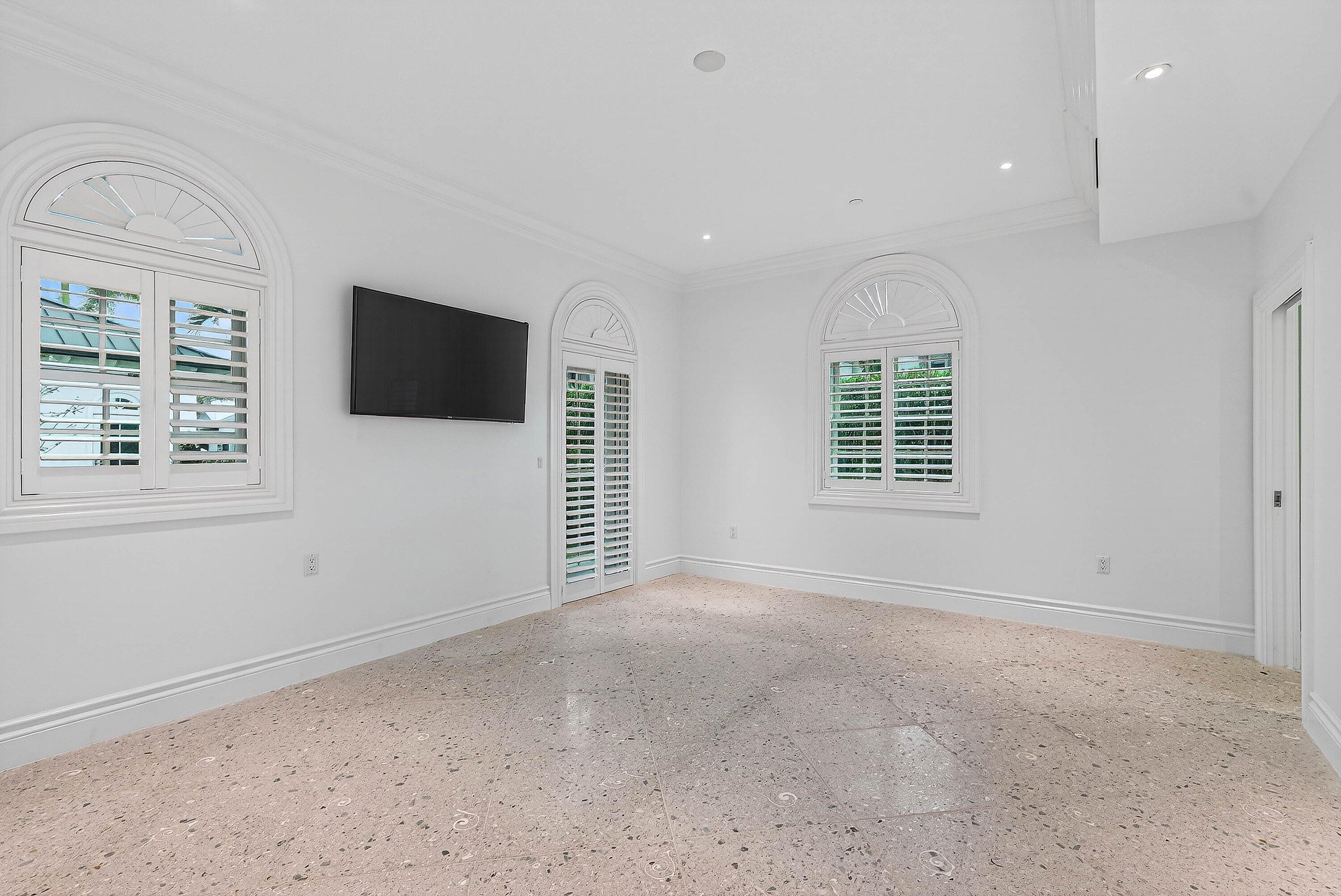 720 N Ocean Boulevard