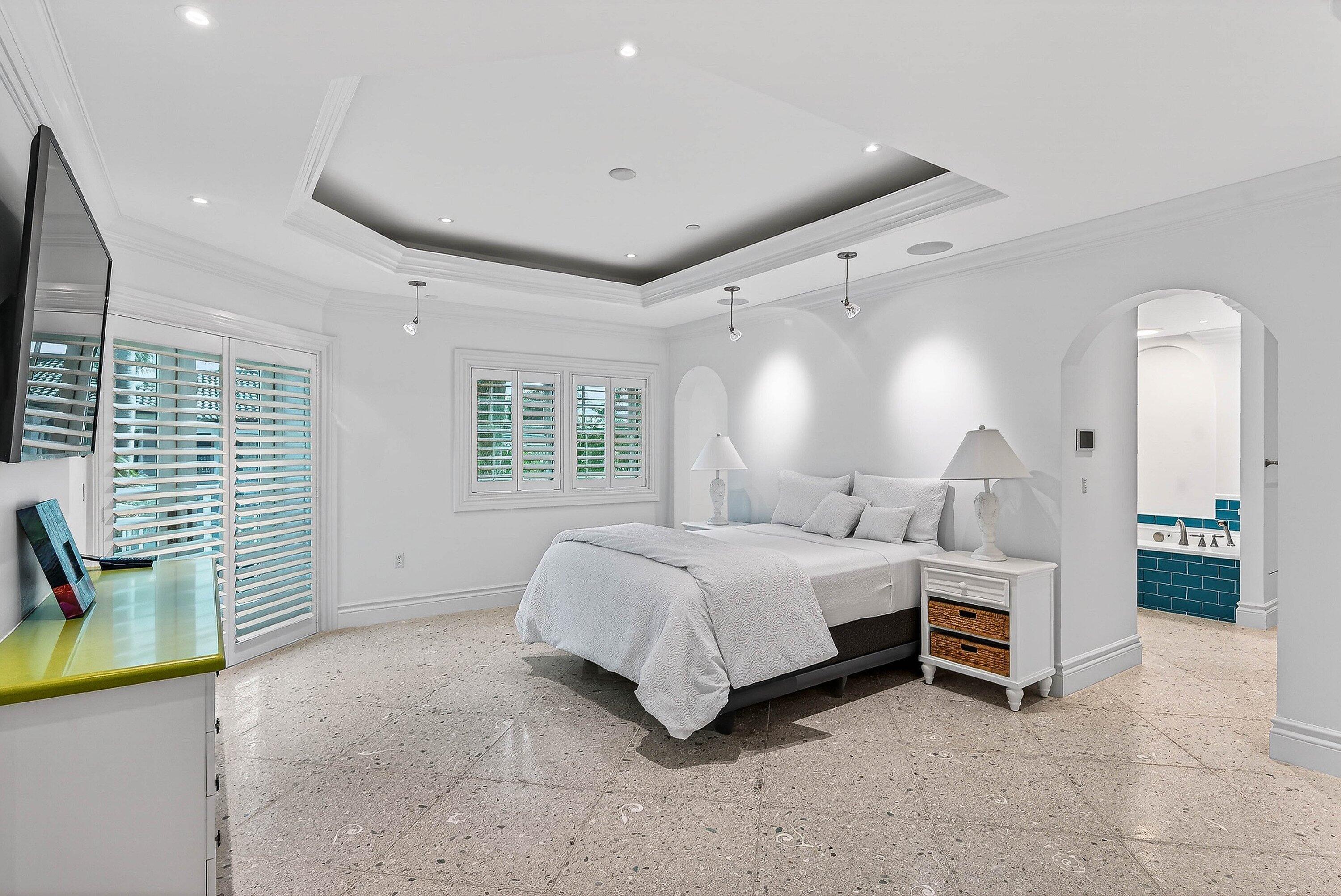 720 N Ocean Boulevard