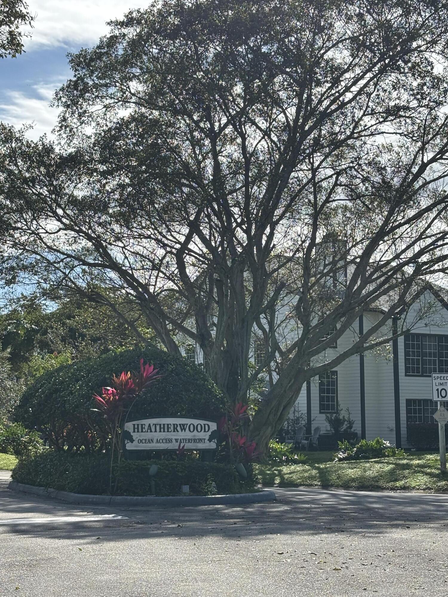 5048 Heatherhill Lane 1208