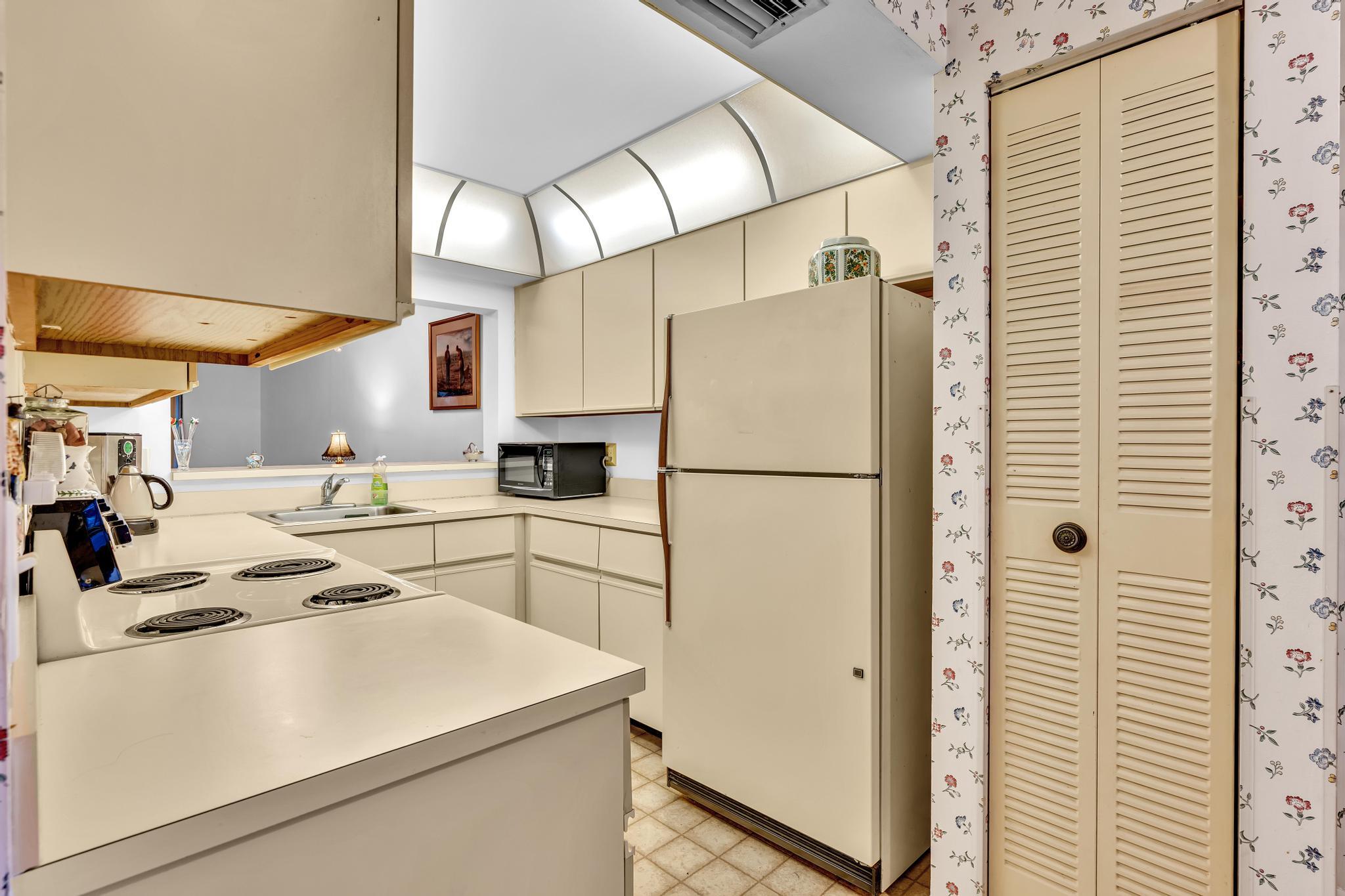 3529 Englewood Drive 321