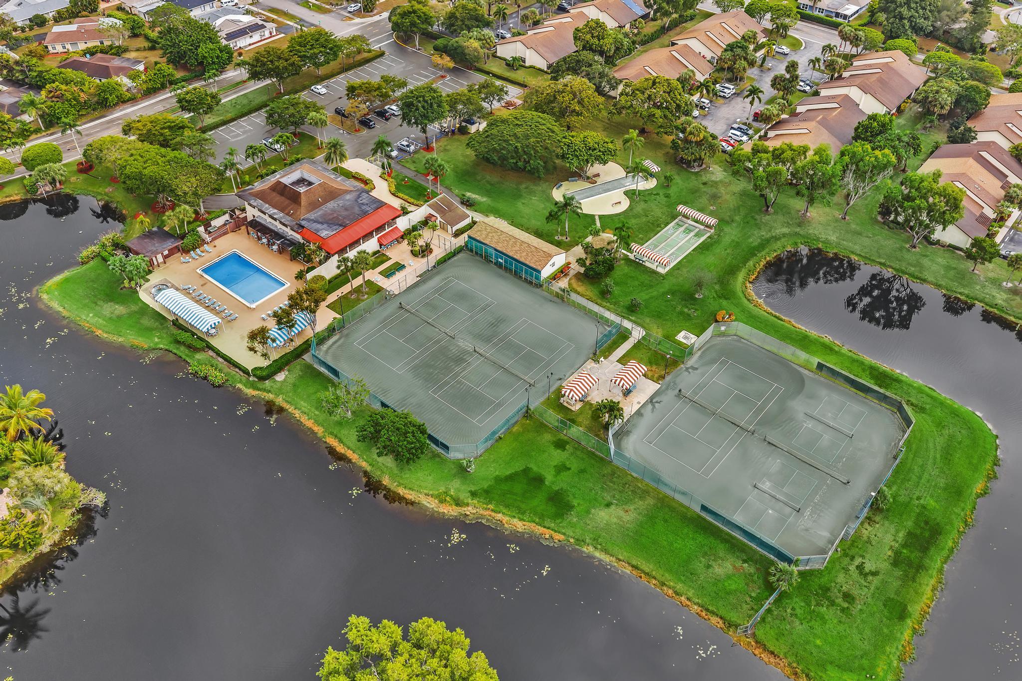 3529 Englewood Drive 321