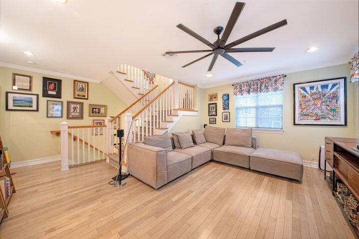 381 W Mallory Circle