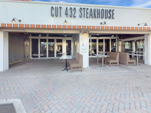 381 W Mallory Circle