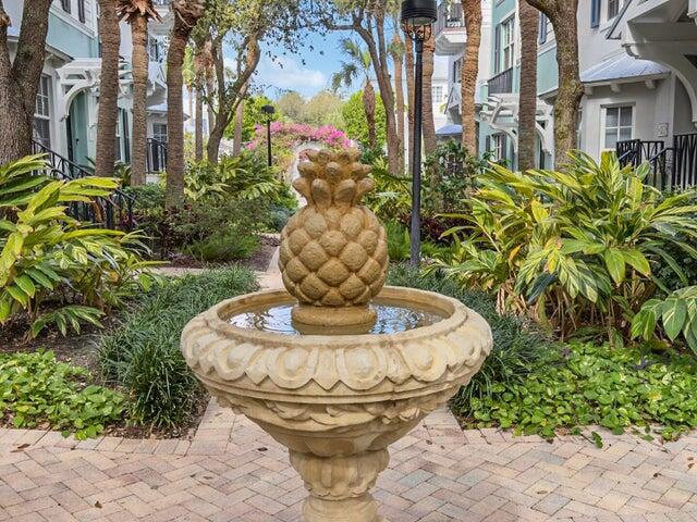 381 W Mallory Circle