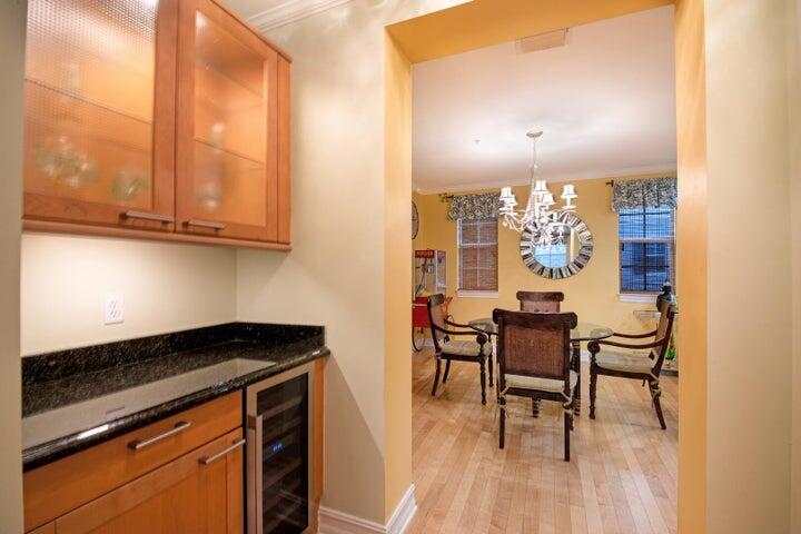 381 W Mallory Circle