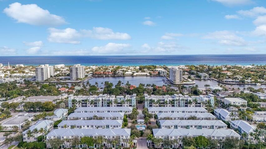 381 W Mallory Circle